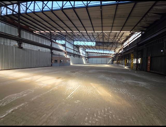 3,300M² WAREHOUSE TO LET IN ALRODE